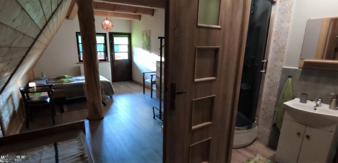 Hotel Chochlik Ustrzyki Dolne Exterior foto